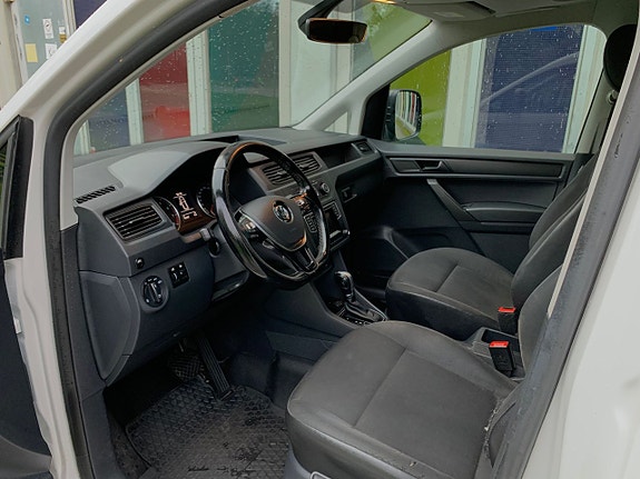 Volkswagen Caddy Maxi 3 of 5