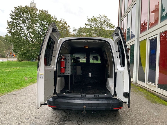 Volkswagen Caddy Maxi 19 of 21