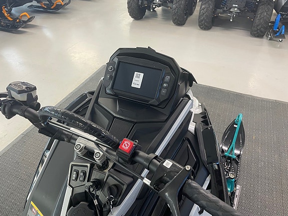 Polaris Khaos 9R 146 5 of 5