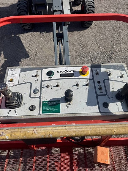 Bomlift / Vikbomslift 16mSkyJack 46AJ - Begagnad 4 of 11