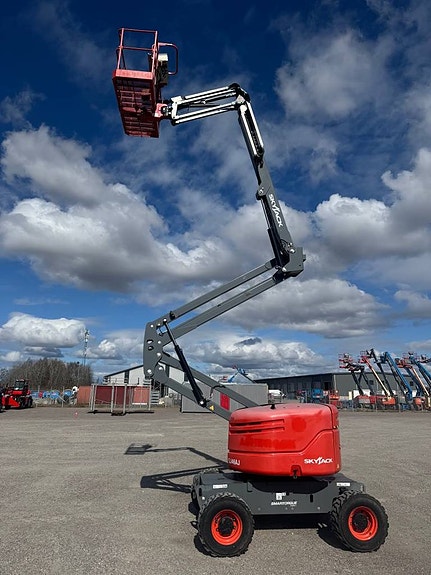 Bomlift / Vikbomslift 16mSkyJack 46AJ - Begagnad 10 of 11
