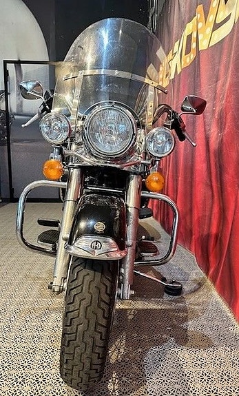 Harley-Davidson FLHRC ROAD KING CLASSIC 3 of 5