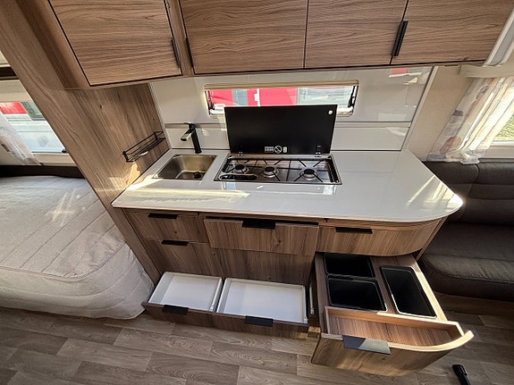 Kabe Onyx 630 TDL * E2 Långbäddar * 2875 kr/mån * 3.95% * 8 of 16