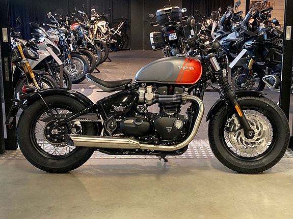 Triumph Bonneville Bobber SUPERREA