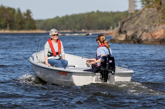 Terhi 440 med Suzuki DF6