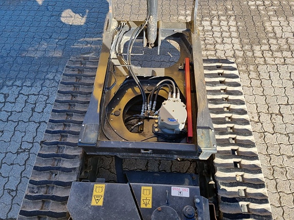 Yanmar C30R-3TV / 2,5 tons dumper med vridbart flak 8 of 11