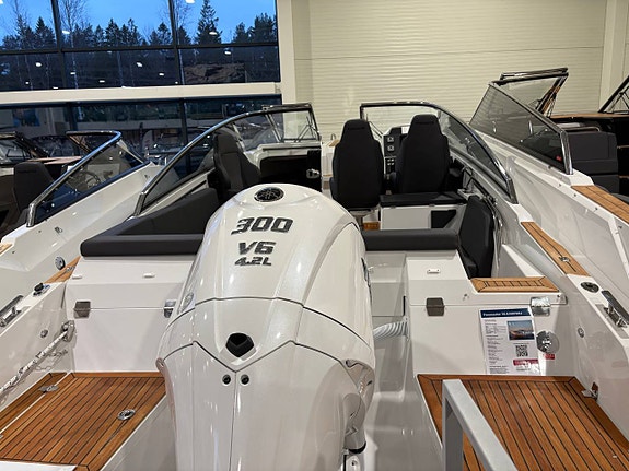 Finnmaster T8 (ny) 2024 Yamaha F300 XSB2 WHITE KAMPANJ 4 of 5