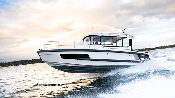 Ibiza 811 Explorer -21 Yamaha F300BETX -21