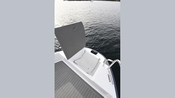 Ibiza 811 Explorer -21 Yamaha F300BETX -21 30 of 30