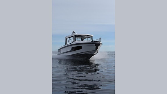 Ibiza 811 Explorer -21 Yamaha F300BETX -21 16 of 30