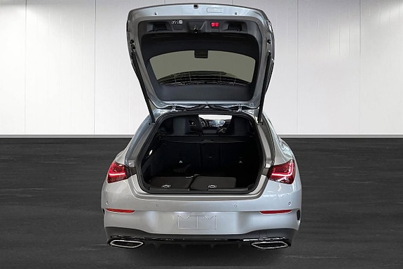Mercedes-Benz CLA250 e 12 of 15