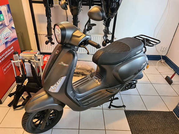 Viarelli EU MOPED BRAVO NU 19900 KR INK HJÄLM