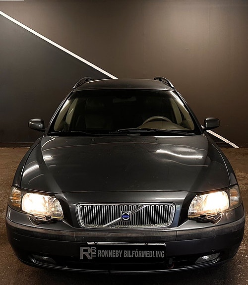 Volvo V70 2.4 Business Euro 4 2 of 11