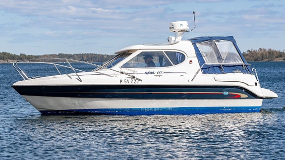 Bella 655 | MerCruiser 3.0