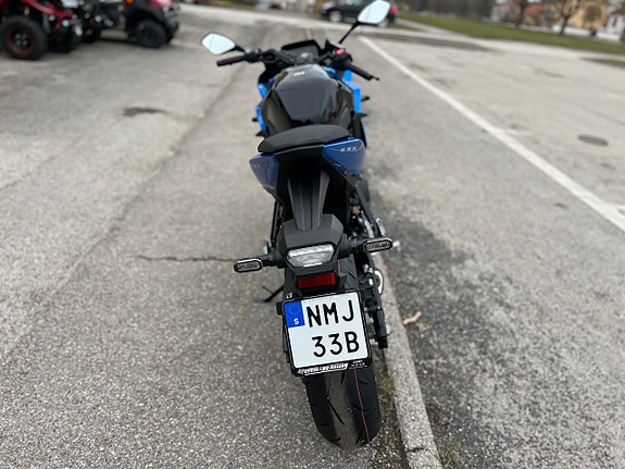 Suzuki GSX-8R 5 of 5