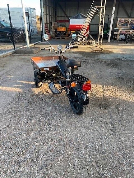 Moped MGB flak moped 4 of 5