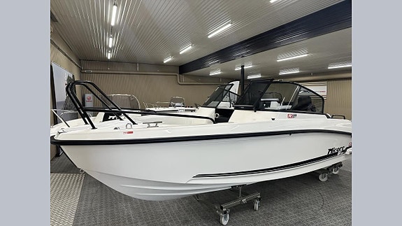 Micore 61BR R-Design med Yamaha 115 VMAX. Nyhet 2 of 5