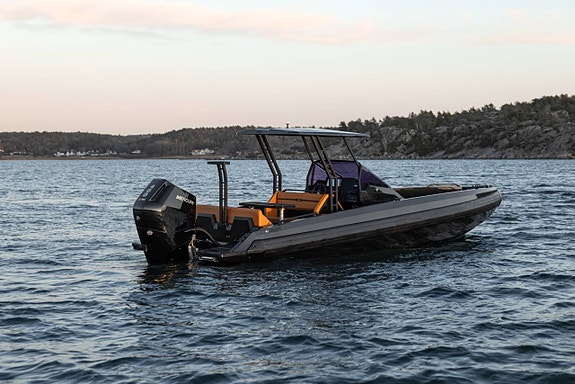 Nya IRON 827 2025 Facelift Mercury 250-400 R V10