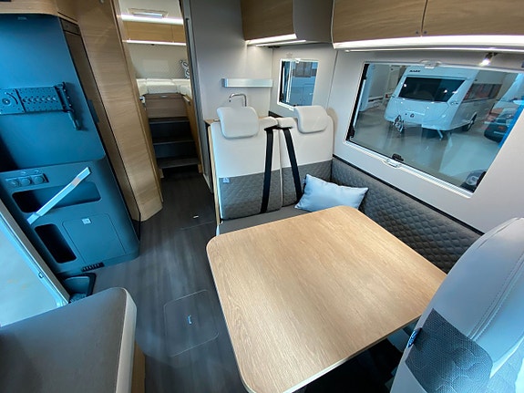 Adria Matrix 670 SL 60 Y /B-körkort/Taksäng/Automat/5 bältad 18 of 29