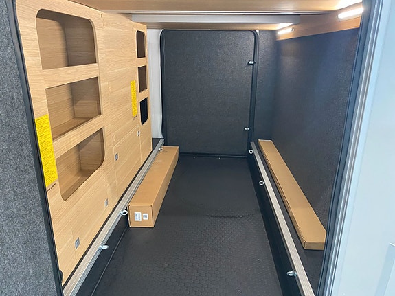 Adria Matrix 670 SL 60 Y /B-körkort/Taksäng/Automat/5 bältad 4 of 29
