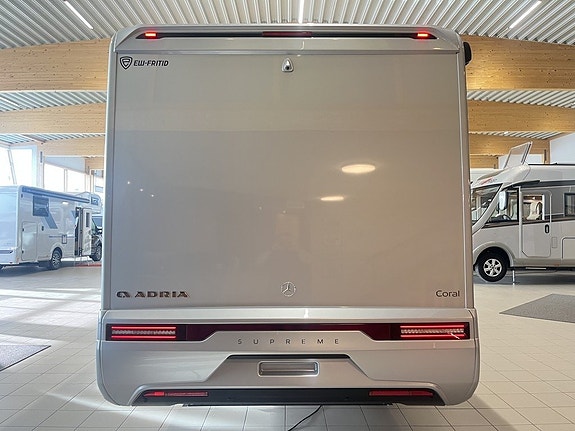 Adria MATRIX SUPREME MB 670 DL (ALDE+Mercedes+Ugn+Golvvärme) 5 of 24