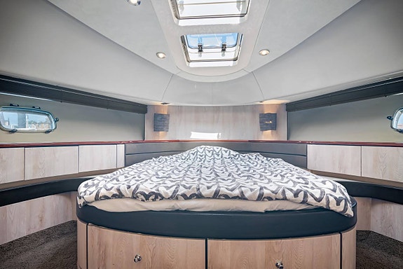 Fairline Squadron 74 10 of 11