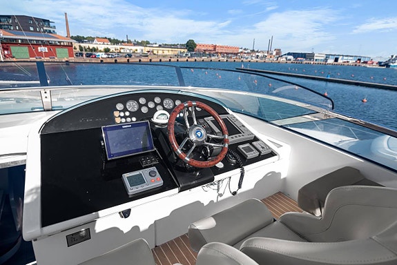 Fairline Squadron 74 4 of 11