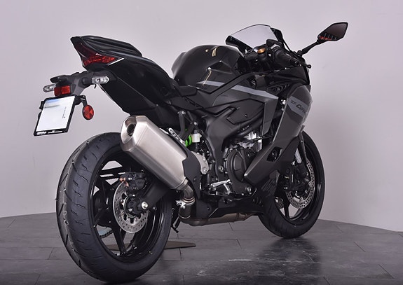 Kawasaki Ninja ZX-4RR BESTÄLLNINGS MC!! BIKE TROLLHÄTTAN 7 of 21