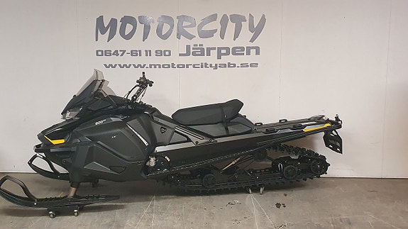 Ski-Doo Tundra Tundra LE 600EFI 3 of 4
