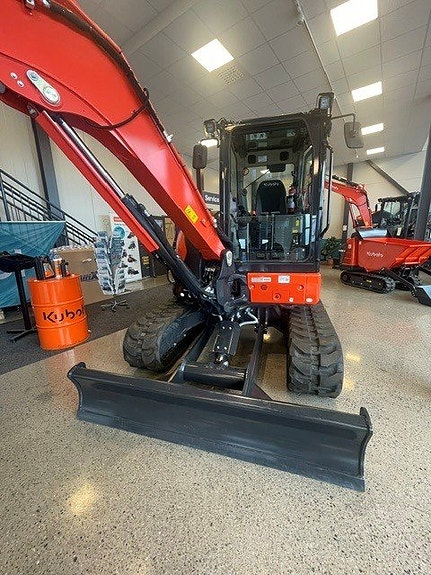 Kubota KX060