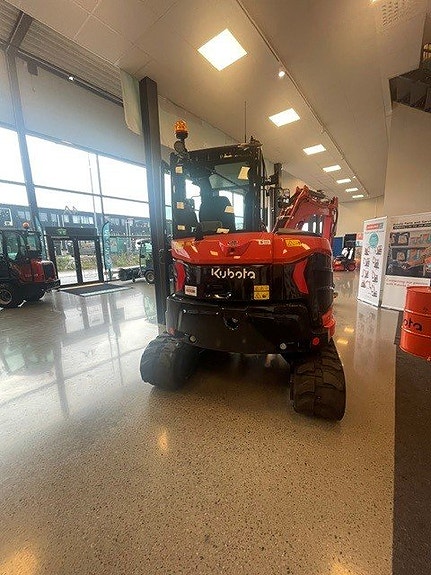 Kubota KX060 3 of 5