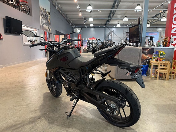 Voge R125 #Inbytesstöd på 5.000:-# 4 of 12