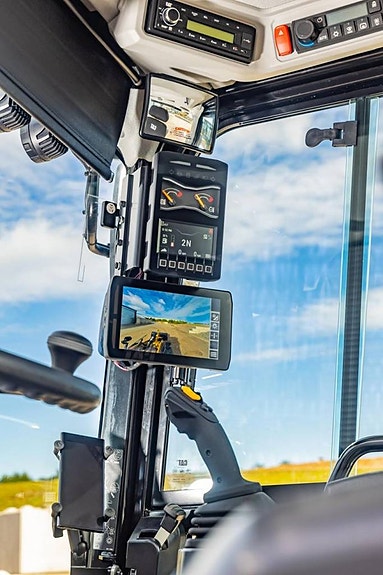 CAT 908 Next Gen BLACK Highflow 6 of 6