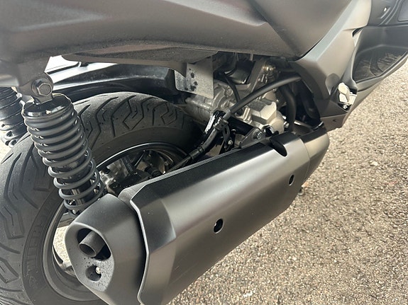 Yamaha X-Max 300 Aut *SÅLD* 4 of 12