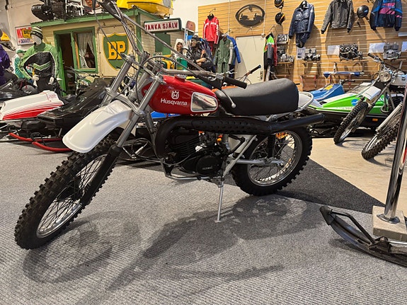 Husqvarna 250 CR  MAG 2 of 5