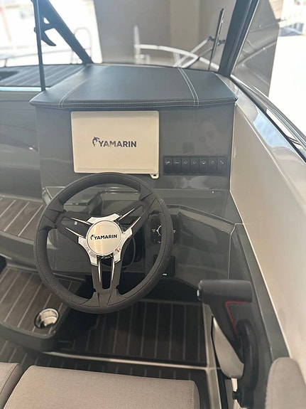(NY) Yamarin 67 DC Comfort Ed. -23 Yamaha F150 -23 2 of 11