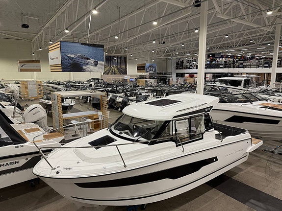 Nya Jeanneau 695 S2 Cabin 2025 FACELIFT - I LAGER 5095kr/mån