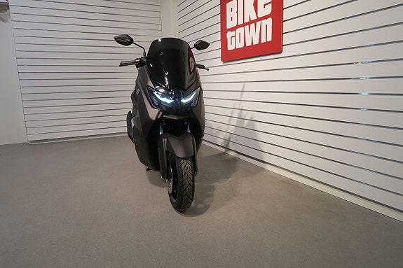 Yamaha N-Max 125 Tech Max 4 of 7