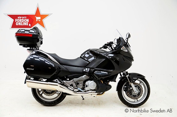 Honda Powersports NT700VA Deauville - låga mil