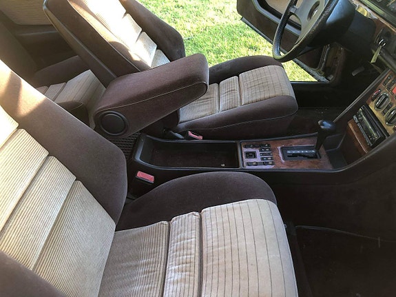 Mercedes-Benz S-Klass 8 of 11