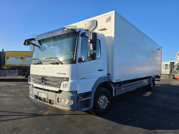 Mercedes Atego 1222 4x2 skåp