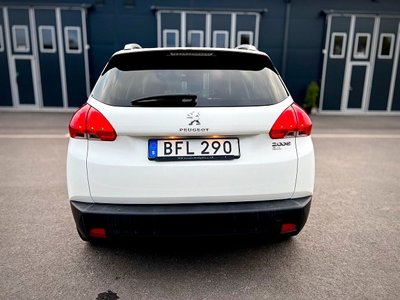 Peugeot 2008 4 of 5