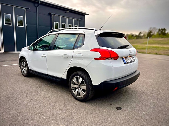 Peugeot 2008 3 of 5