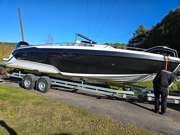 Hydrolift X-26 S Mercury 400 -2020 Moms finns i båten. 3 of 5