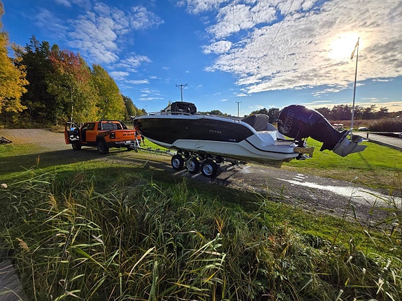 Hydrolift X-26 S Mercury 400 -2020 Moms finns i båten. 2 of 5
