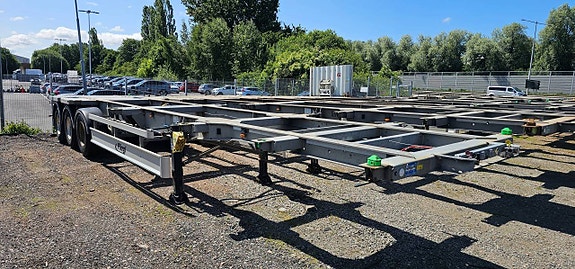 Containerchassi med drag