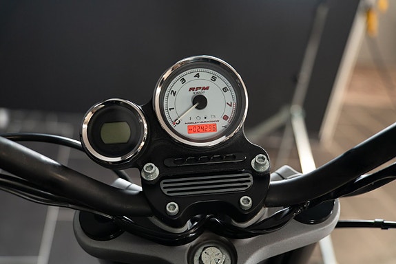Harley-Davidson XR1200 UNIK SPORTSTER - Öhlins 9 of 14