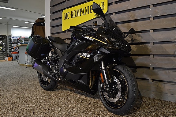 Kawasaki Ninja 1100SX 2 of 3