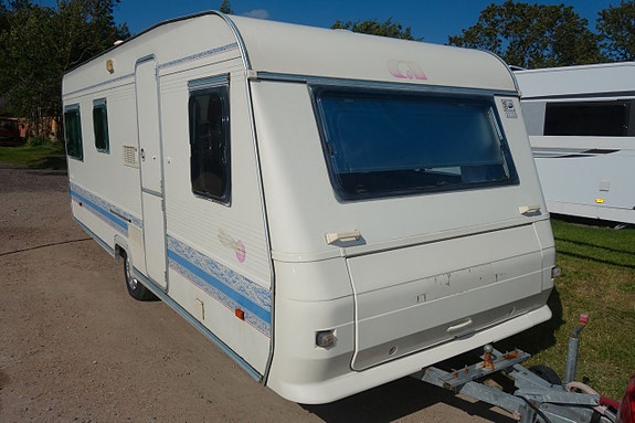 Adria Unica 562 UL 9 of 13