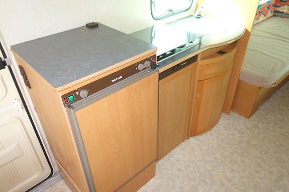 Adria Unica 562 UL 4 of 13